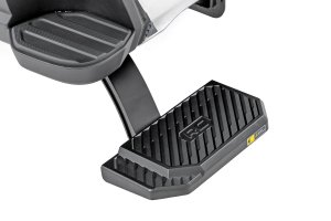 Ford F-450 Super Duty Retractable Bed Step - Rear - Rough Country - Manual Pull - '23-'24